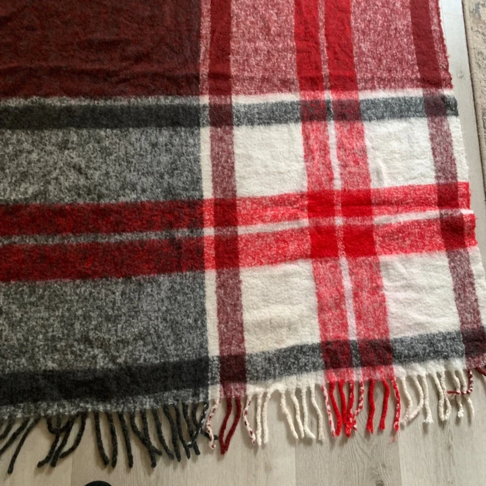STRIPES HBC Red Plaid Wool Blend‎ Fringe Throw Blanket 59x46 hme decor